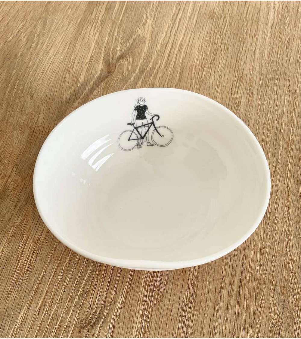 Cycliste Femme - bol en porcelaine fine Keramiek van Sophie breton moderne à oreilles