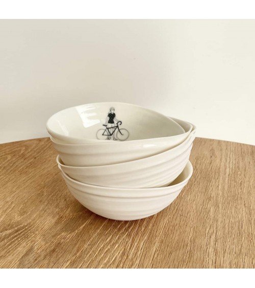 Cycliste Femme - bol en porcelaine fine Keramiek van Sophie breton moderne à oreilles