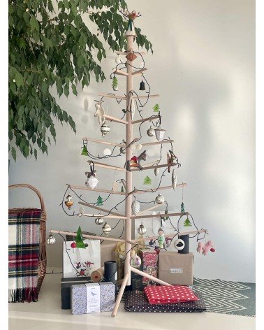 Sapin de Noël en bois Suisse - arbre de Noel design KITATORI original decoratif artisanal alternatif naturel écologique décoré