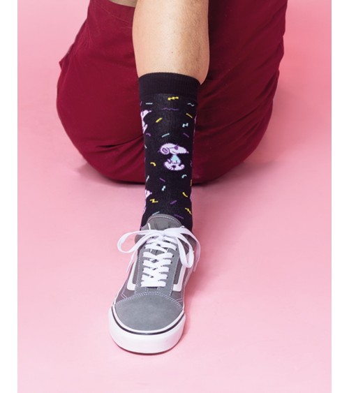 Be Snoopy Fun - Calze divertenti in cotone bio - nero Besocks calze da uomo per donna divertenti simpatici particolari