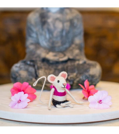 Souris yoga - Objet déco Sew Heart Felt original kitatori suisse