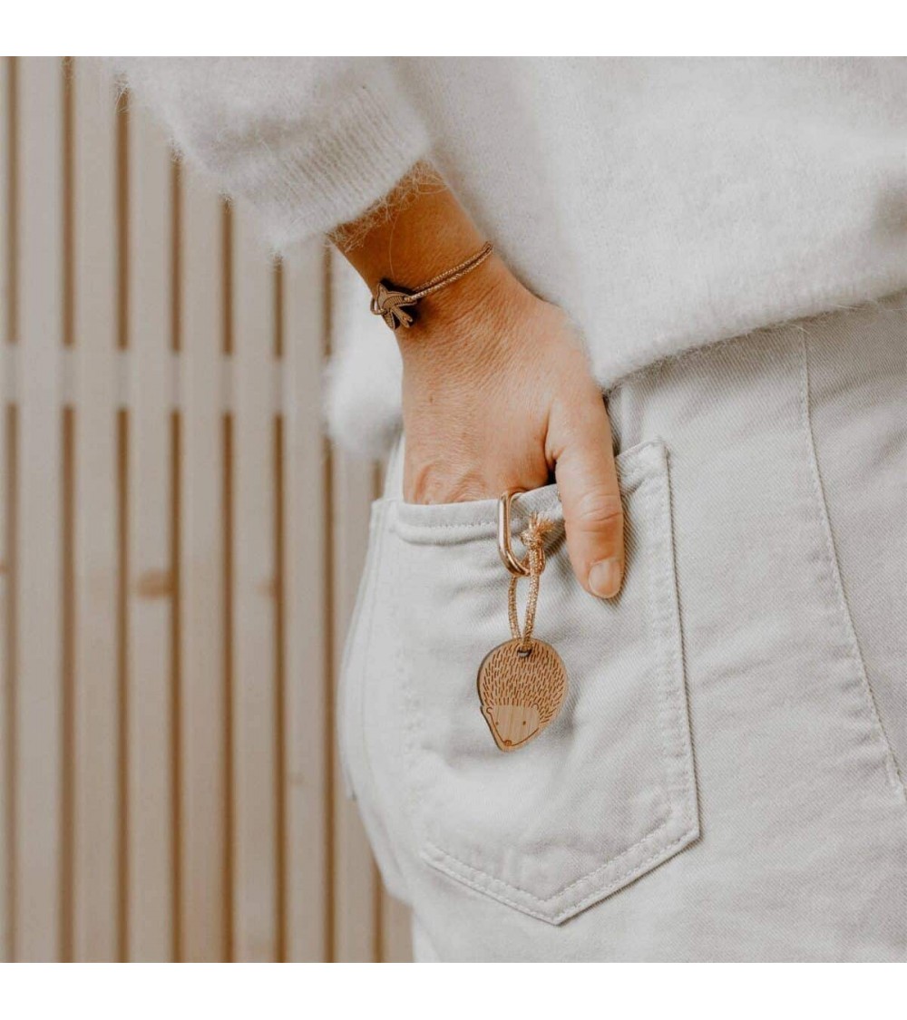 Hedgehog - Wooden key ring, key chain Les Petites Hirondelles original gift idea switzerland