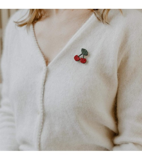 Cherry - Sequined felt pin Les Petites Hirondelles broches and pins hat pin badges collectible