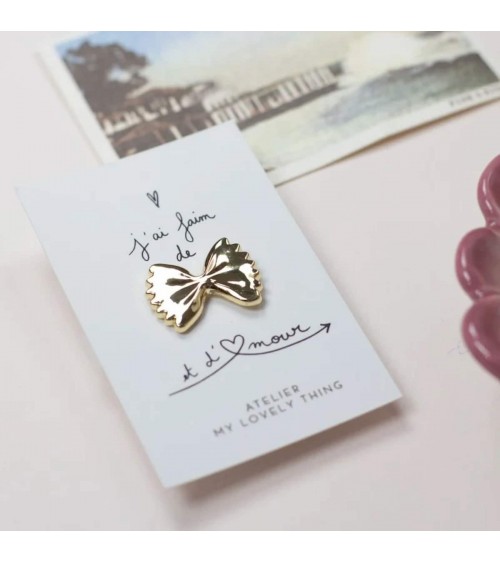 Pin's Farfalle My Lovely Thing pins rare métal originaux bijoux suisse