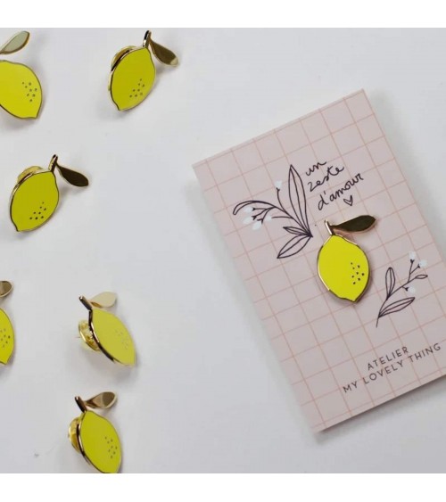 Un zeste d'amour - Pin's Citron Jaune My Lovely Thing pins rare métal originaux bijoux suisse