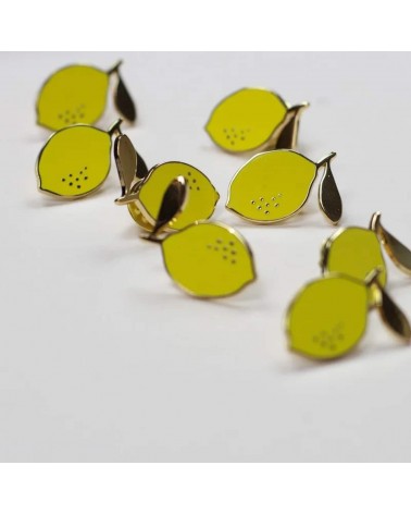 A zest of love - Yellow Lemon Enamel Pin My Lovely Thing broches and pins hat pin badges collectible