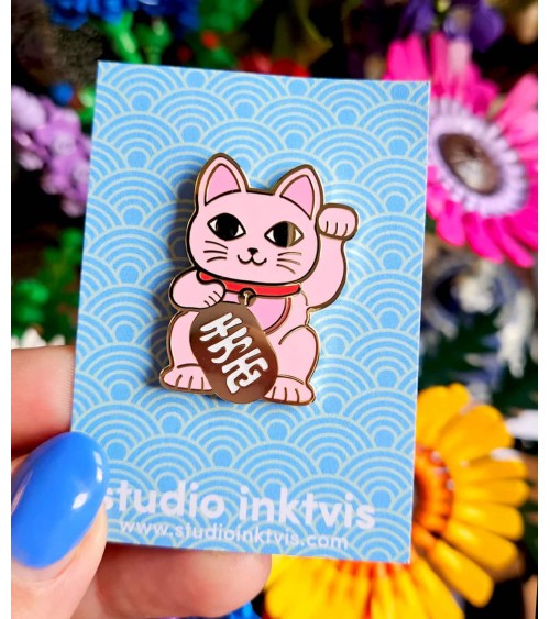 Pink Maneki Neko - Lucky cat Enamel Pin Studio Inktvis broches and pins hat pin badges collectible