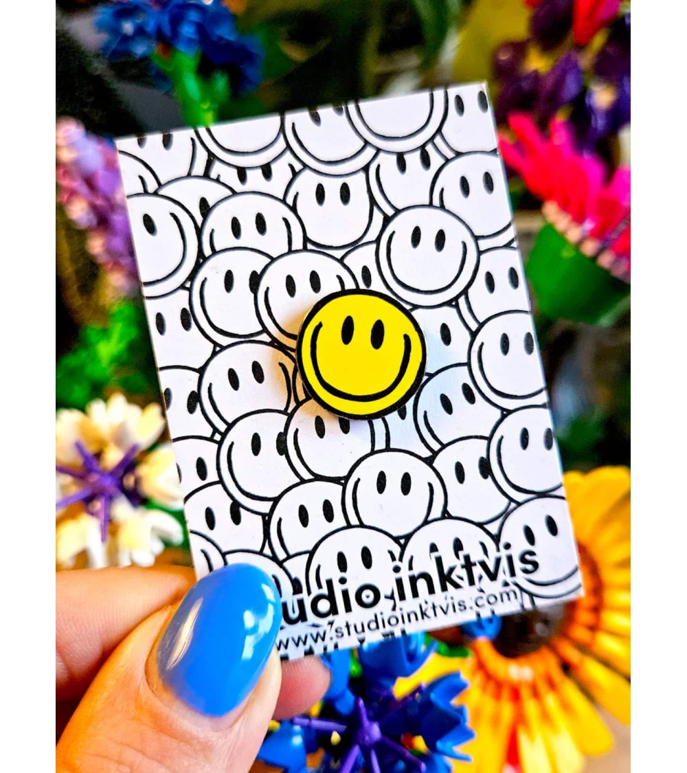 Yellow Smiley Enamel Pin Studio Inktvis broches and pins hat pin badges collectible