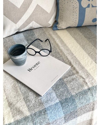 Plaid canapé WOODALE Bleu - Couverture pure laine Bronte by Moon un plaid cocooning couverture chaude douce plaide lit