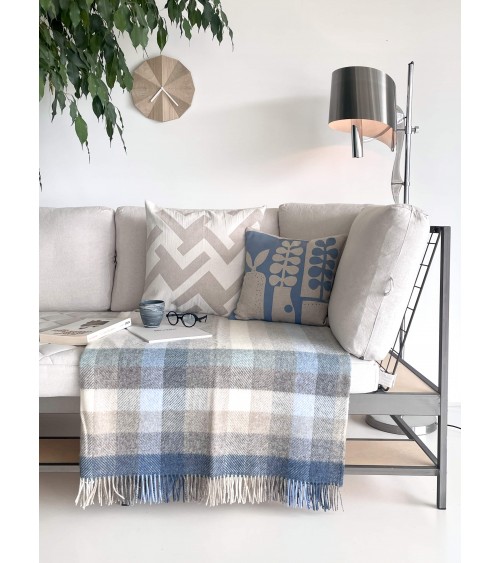 Plaid canapé WOODALE Bleu - Couverture pure laine Bronte by Moon un plaid cocooning couverture chaude douce plaide lit