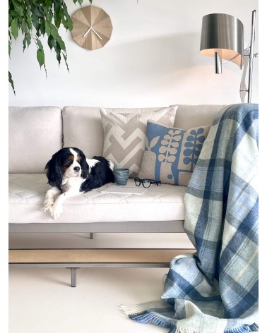 Plaid canapé SKYE DESIGN Bleu - Couverture pure laine Bronte by Moon un plaid cocooning couverture chaude douce plaide lit