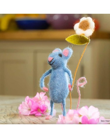 Blue mouse with a flower - Decorative object Sew Heart Felt original kitatori switzerland