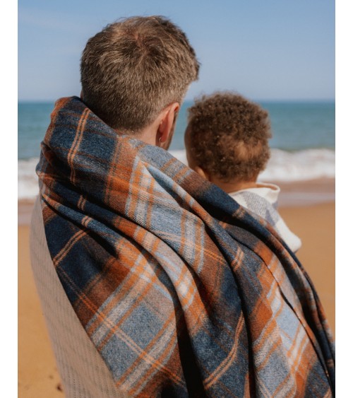 Plaid Winterton Bleu marine - couverture en laine mérinos Bronte by Moon un plaid cocooning couverture chaude douce plaide lit