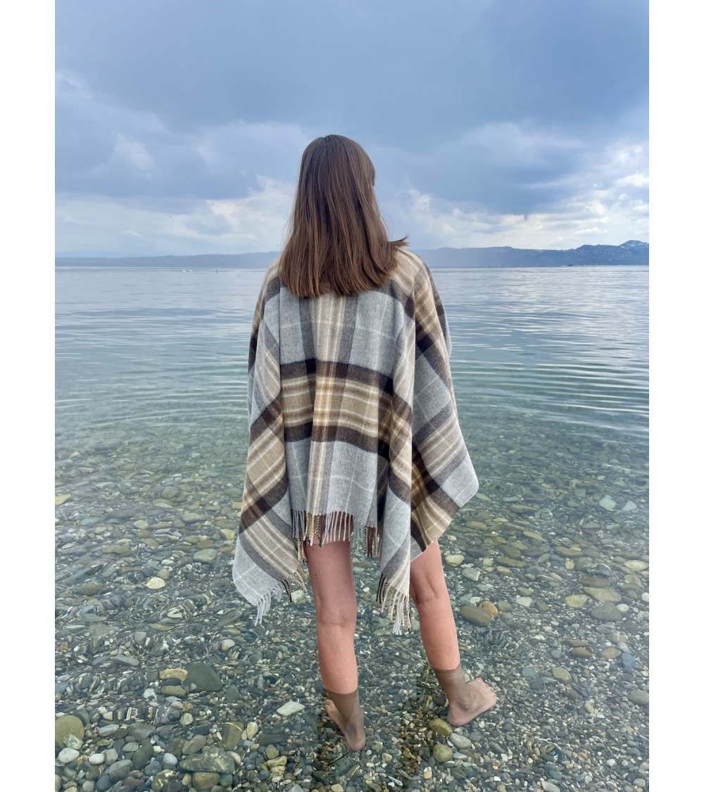 Mini Ruana Tartan MCKELLAR - Merino wool poncho Bronte by Moon cape warm winter elegant for women kitatori switzerland