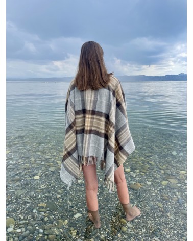 Mini Ruana Tartan MCKELLAR - Merino wool poncho Bronte by Moon cape warm winter elegant for women kitatori switzerland