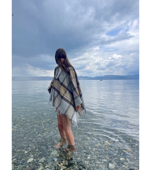 Mini Ruana Tartan MCKELLAR - Merino wool poncho Bronte by Moon cape warm winter elegant for women kitatori switzerland