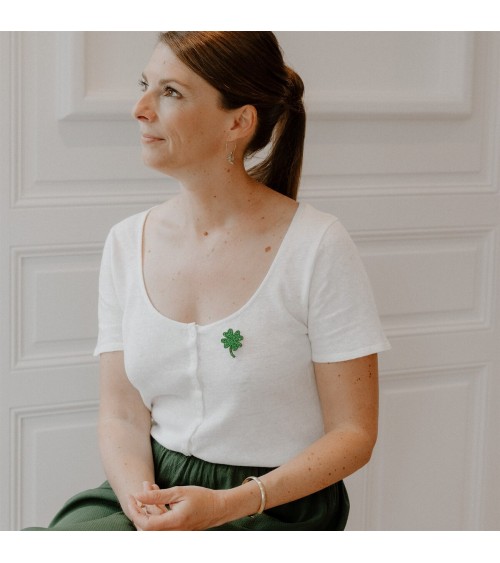 Trèfle à quatre feuilles - Pin’s en feutrine pailletée Les Petites Hirondelles pins rare métal originaux bijoux suisse