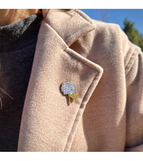 Flower Enamel Pin - Blue Hydrangea Plant Scouts broches and pins hat pin badges collectible
