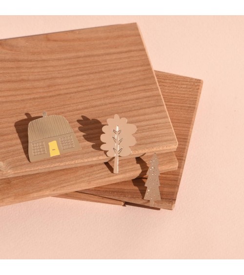 Pin Anstecker Cottage x Donna Wilson – Anstecknadel vergoldet Titlee Anstecknadel Ansteckpins pins anstecknadeln kaufen