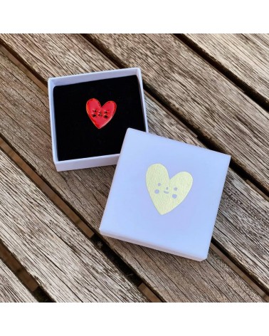 Heart x Suzy Ultman Pin - Red poppy heart pin Titlee broches and pins hat pin badges collectible