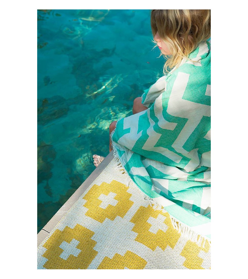 Vinyl Teppich - FLOWER Sun Brita Sweden küchenteppich küchenläufer waschbar waschbarer outdoor teppich Teppichläufer balkon