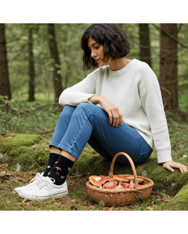 BeMushroom - schwarze Socken aus Bio Baumwolle Besocks socke kuschelsocken für damen lustig herren farbige coole socken