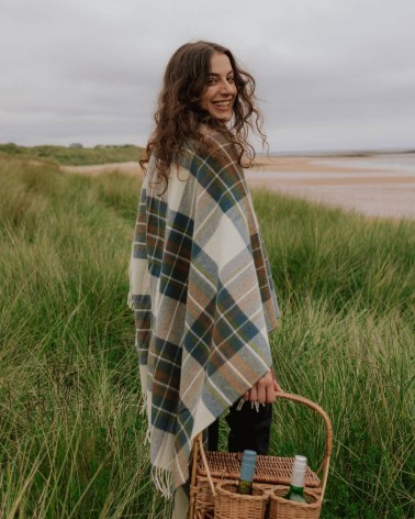 Mini Ruana Tartan Muted Blue Stewart - Poncho, Cape aus Wolle Bronte by Moon wollponcho Ponchos für Damen elegant Winter kaufen