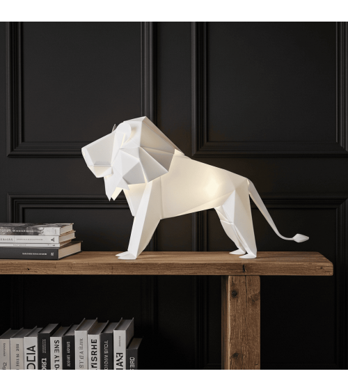 Lampe Lion - Luminaire animal à poser, lampe de chevet design Plizoo idée cadeau original suisse