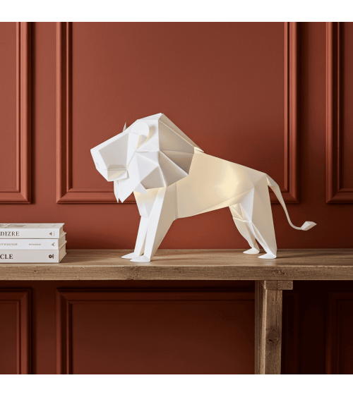 Lampe Lion - Luminaire animal à poser, lampe de chevet design Plizoo idée cadeau original suisse