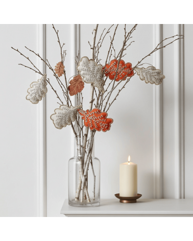 Eichenblatt – Weihnachtsdeko aus besticktem Leinen Katie Larmour Linen Weihnachtsdekoration kaufen Weihnachtsbaum Deko Ideen ...