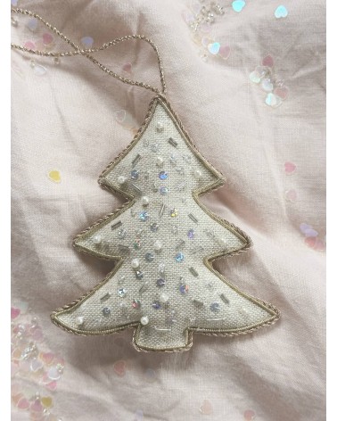 Glitzernder Weihnachtsbaum – Weihnachtsdeko aus besticktem Leinen Katie Larmour Linen Weihnachtsdekoration kaufen Weihnachtsb...