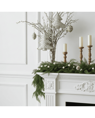 Glitzernder Weihnachtsbaum – Weihnachtsdeko aus besticktem Leinen Katie Larmour Linen Weihnachtsdekoration kaufen Weihnachtsb...