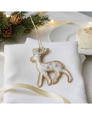 Rentier – Weihnachtsdeko aus besticktem Leinen Katie Larmour Linen Weihnachtsdekoration kaufen Weihnachtsbaum Deko Ideen 2024...