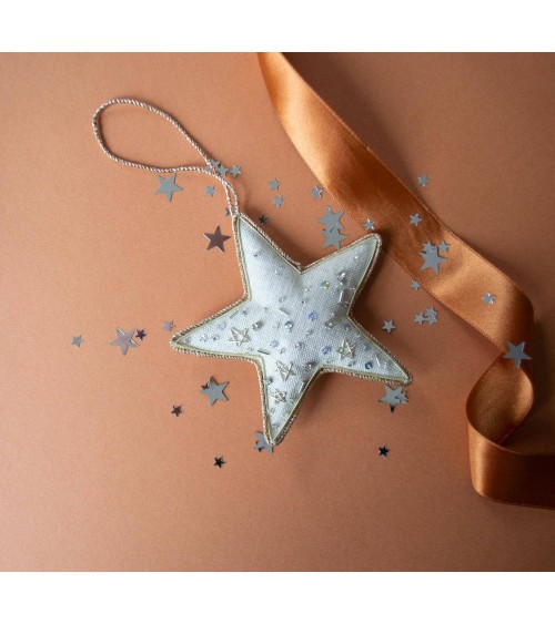 Kosmischer Stern – Weihnachtsdeko aus besticktem Leinen Katie Larmour Linen Weihnachtsdekoration kaufen Weihnachtsbaum Deko I...