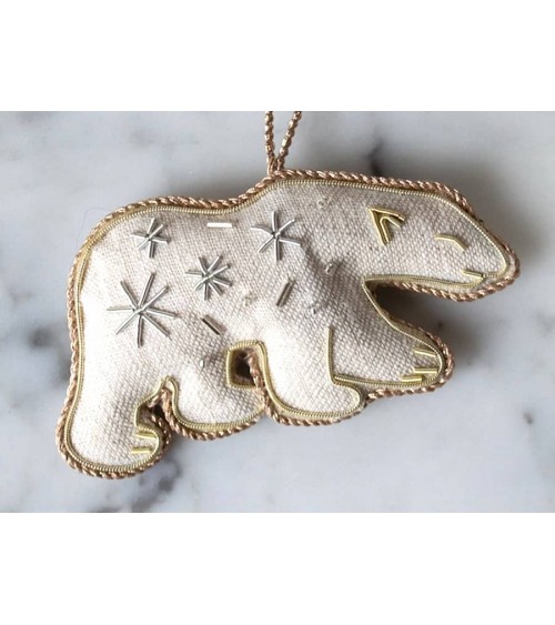 Peter, der Eisbär – Weihnachtsdeko aus besticktem Leinen Katie Larmour Linen Weihnachtsdekoration kaufen Weihnachtsbaum Deko ...