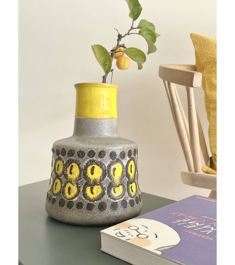 Vase Vintage En Céramique - Design Fat Lava kitatori meuble vintage shop online boutique suisse Vase Vintage En Céramique - Design Fat Lava kitatori meuble vintage shop online boutique suisse
