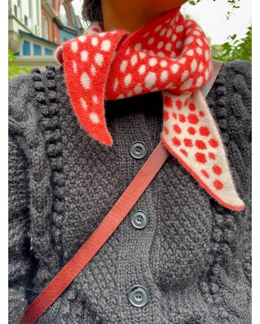 Punkteschal, wendbare Dreieckstuch aus Wolle - Spotty Rot Donna Wilson Damen Winter Winterschal Herrenschal woll schal mit fr...