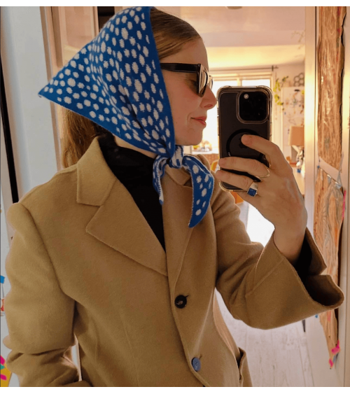 Foulard à pois, écharpe triangle en laine - Spotty Bleu Donna Wilson luxe pour femme homme Suisse Kitatori