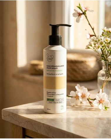 Cleansing oil - Almond milk fragrance Clémence et Vivien vegan cruelty free cosmetic compagnies