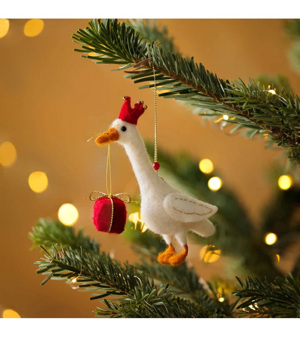 Gretel Goose with a Gift - Christmas Decoration Sew Heart Felt 2024 christmas decorations xmas tree decorations