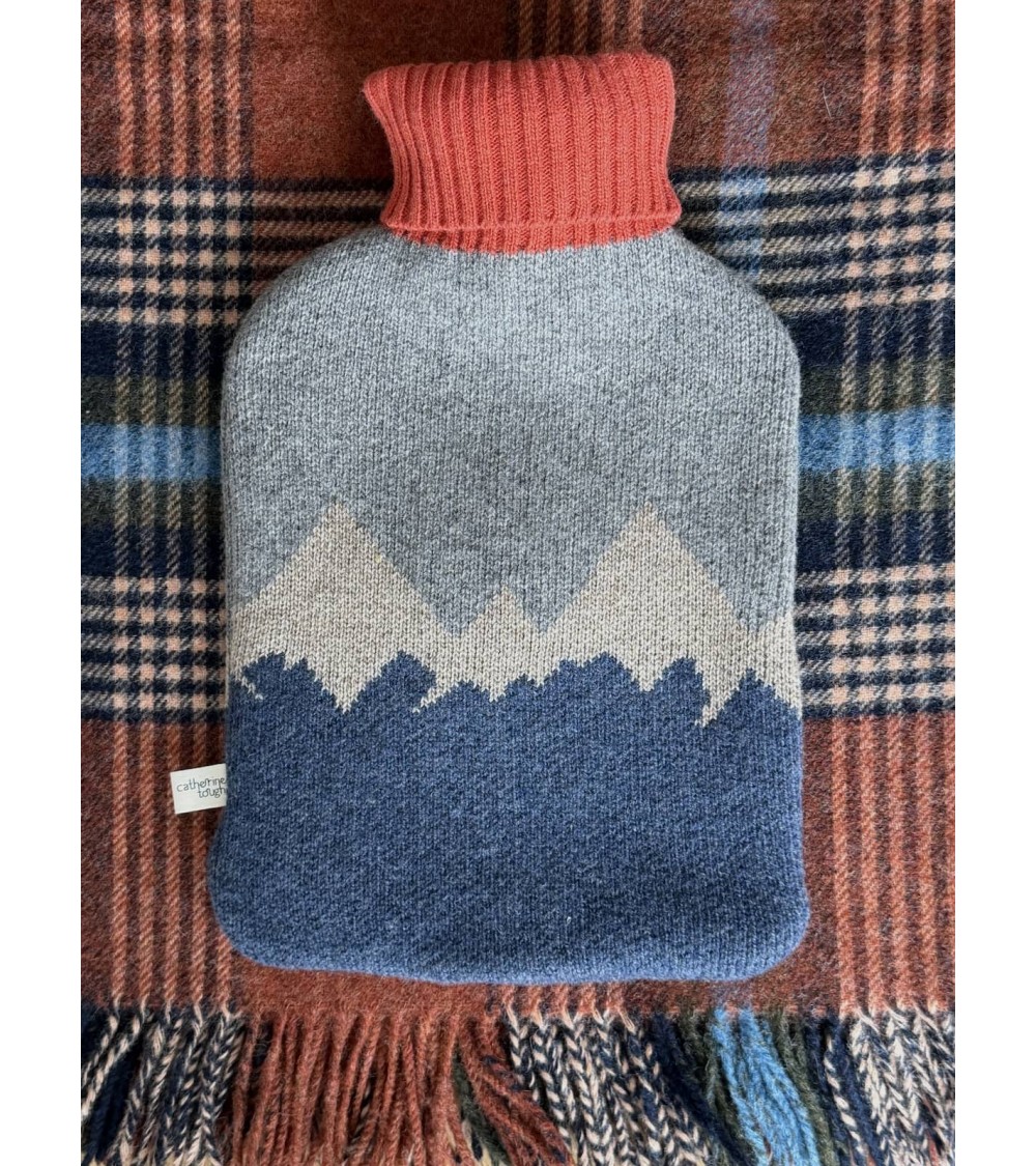 Navy Mountains - Bouillotte à eau déhoussable Catherine Tough longue originale haut de gamme luxe