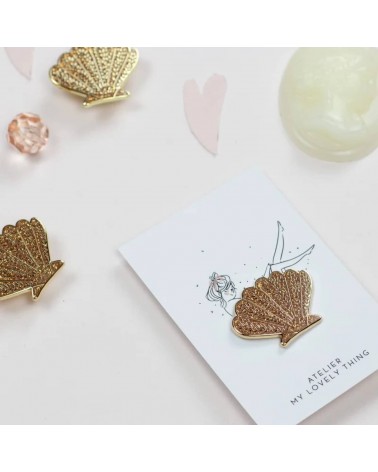 Coquillage - Pin's doré pailleté My Lovely Thing pins rare métal originaux bijoux suisse