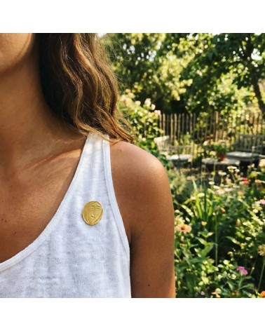 Eve - Gold plated Enamel Pins Adorabili Paris broches and pins hat pin badges collectible