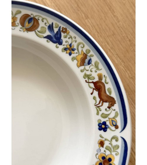 Piatto fondo vintage Villeroy & Boch - Troubadour kitatori mobili Oggetto di design vintage svizzera