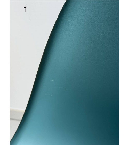 Eames Plastic Side chair DSW - VITRA - Usate kitatori mobili Oggetto di design vintage svizzera