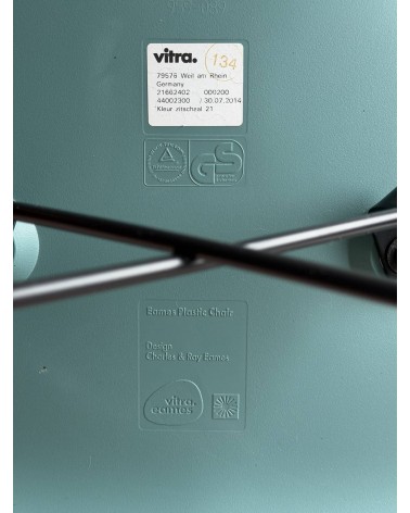 Eames Plastic Side chair DSW - VITRA - Usate kitatori mobili Oggetto di design vintage svizzera