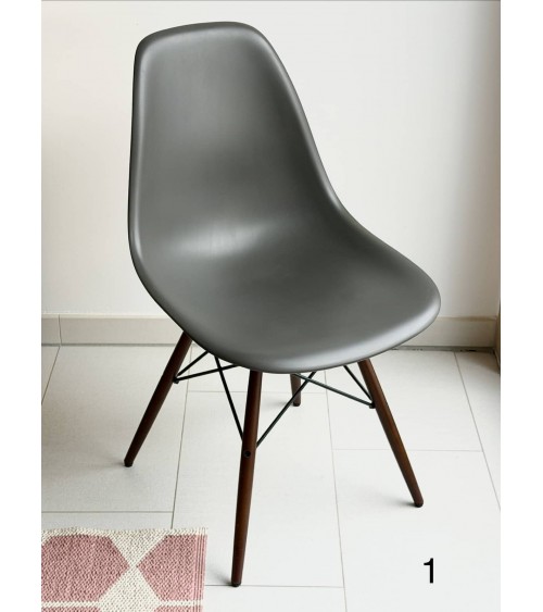 Eames Plastic Side chair DSW - VITRA - Second Hand kitatori switzerland vintage furniture design classics