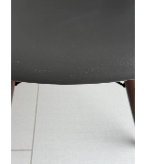 Eames Plastic Side chair DSW - VITRA - Usate kitatori mobili Oggetto di design vintage svizzera