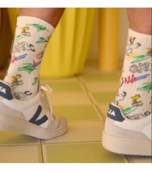 Be Snoopy Paint - Calzini beige in cotone bio Besocks calze da uomo per donna divertenti simpatici particolari