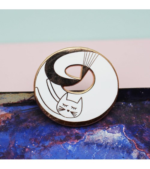 Pin's - Barbara Catworth Niaski Broches et Pin's design suisse original